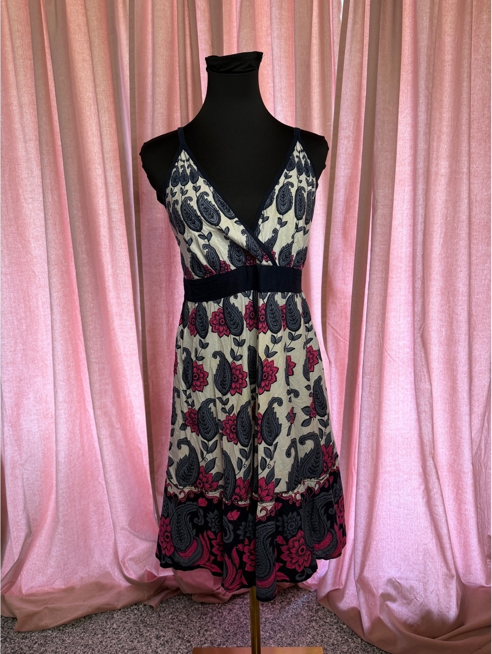 Magic Floral Pattern Spaghetti Strap Dress Size Small